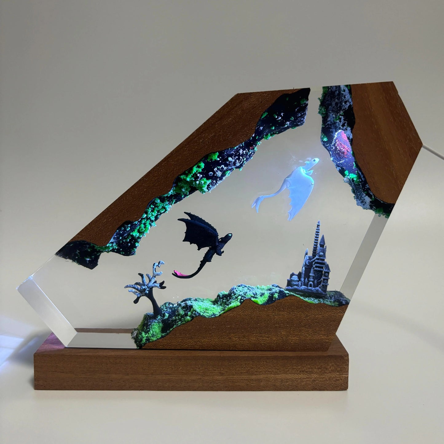 Handmade Resin Art Bedroom Night Light - How to Train Your Dragon 3D Cute Ambient LED Lighting, Customizable LED Bedside Nightstand Lamp, Decorative Mood Lamp for Game Lovers Room Decor, Birthday Gift, Bedside Nightstand Lamps